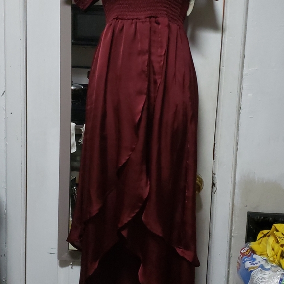 Attar'd State Dress cut off shoulders - Picture 3 of 11